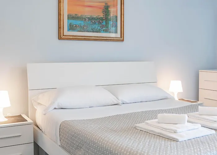Apartment H11 Silver House *